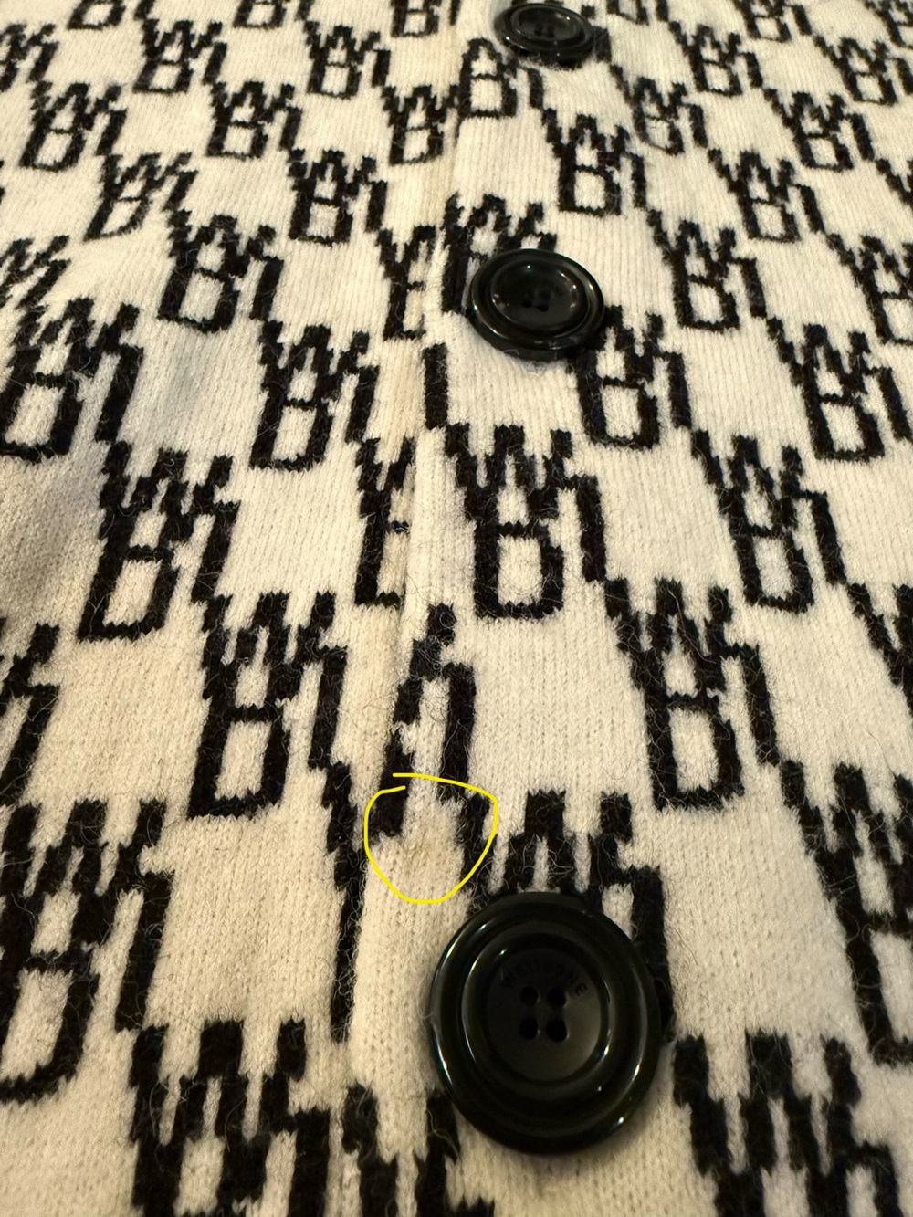 WE11DONE Logo Oversized Off-White Button Down Wool Cardigan Sweater Size Small - Picture 4 of 9